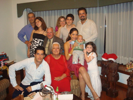 ALL OF MY BEAUTIFUL FAMILY CHRISTMAS 2008