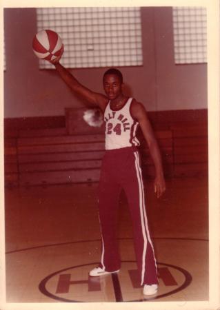 DEE basketball 1980