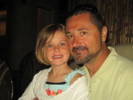 Disney 09-Daddy and Rylie