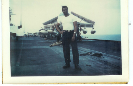 USS KITTY HAWK (CV63) Flight Deck