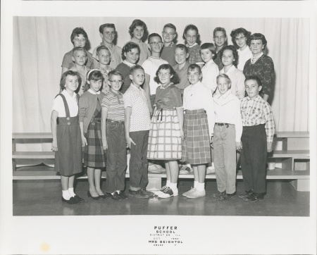 '60  6th grade class pix