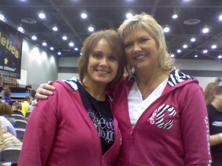 kristen and wendie tacoma cheer comp