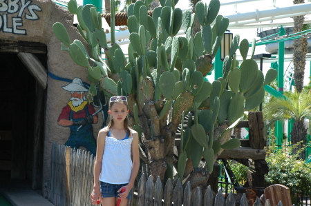 Courtney (granddaughter) 2007 in Arizona