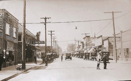 Sumner Looking West