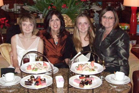 Dianne, Lori and granddaughters BBC Tea