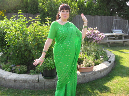 Goofing around in my sari!