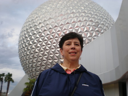 Me at Epcot 4.2008