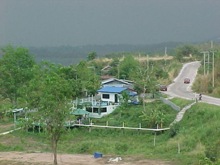 my lake front resort Uthaithani