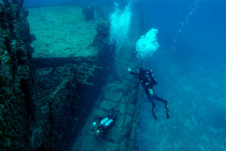 DIVING IN ST MARTIN