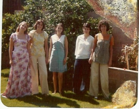 This picture was The 5 Dunigan girls in 1973