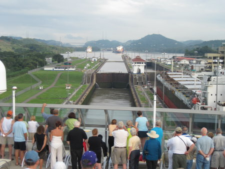 Panama Canal Cruise 2009 through locks