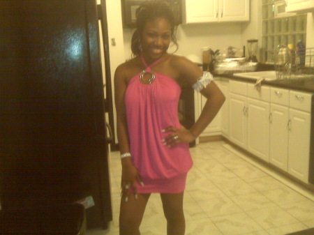 Ni'Chelle after prom outfit "Class of 2009"