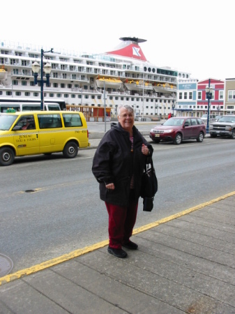 First cruise ship of the 2009 season