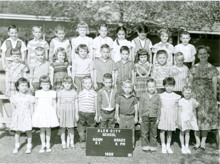 1952-59 students in K and staff