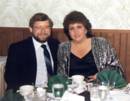 Bob and Debbie 1 (cropped)