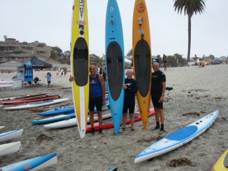 paddleboard racers