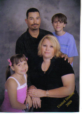 " The Diaz family "  4 /2009