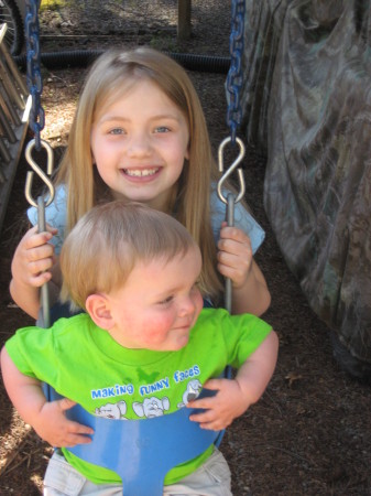 Kaden & Maddie, April 09 014