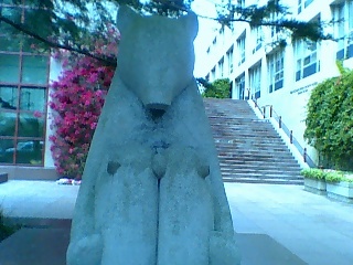 Bears statue