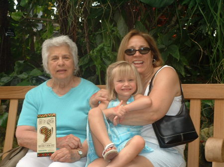 Mom, Grandma, & Julie 2007