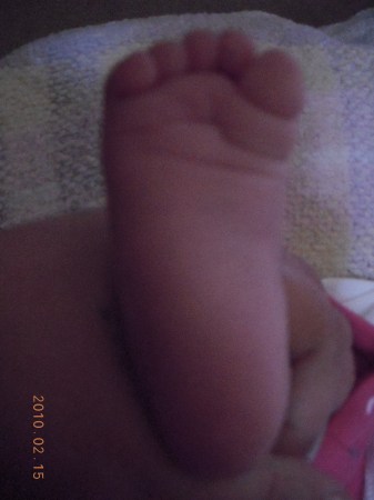 i love baby feet!