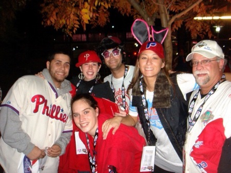 MY FAMILY-HALLOWEEN PHILLYS (WORLD SERIES)GAME