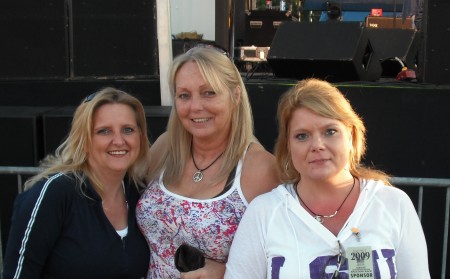 Me with my 2 sisters Lynne & Lisa