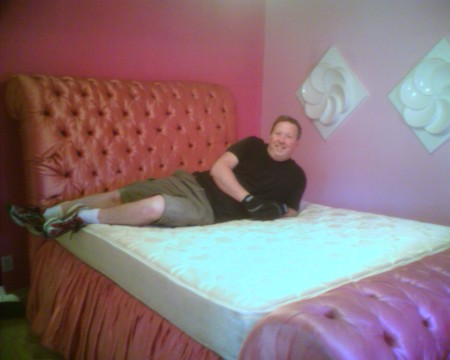 Anna Nichols bed in Las Vegas.  :D
