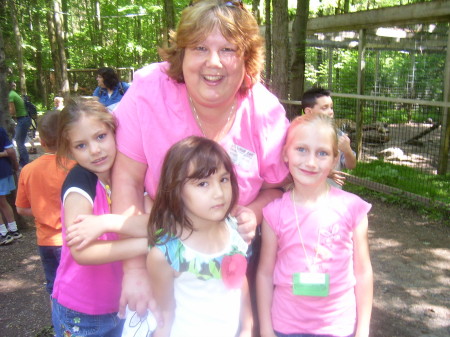 Cindy, Abby & 2 of my Girl Scouts