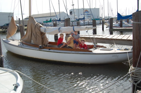 Ichthys 23' daysailer we love this little boat