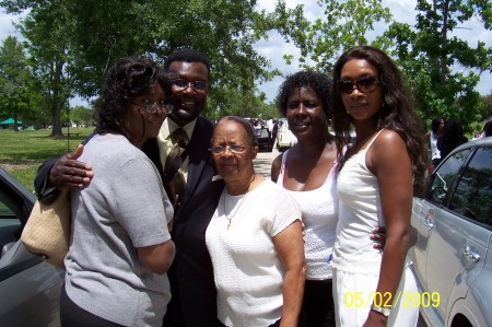 Mom, Henry,  Grandma and Aunts