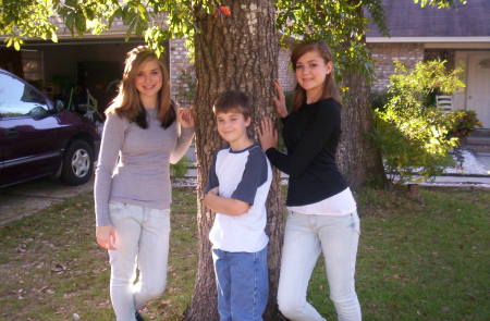 Erika, Kaitlyn & Spencer Christmas 2008