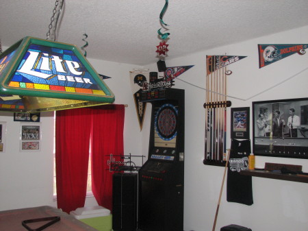 MAN ROOM