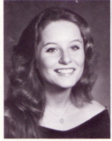 DHS Senior picture Nancy Brown Craigo