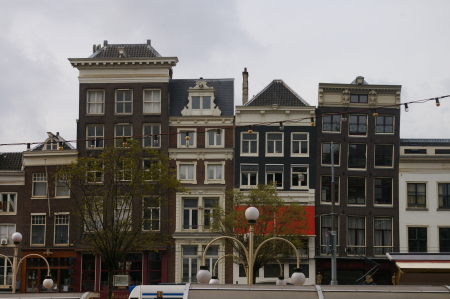 Amsterdam - Which building is leaning?