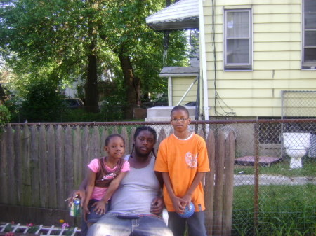 Nephew Rashad with his daughter Yasmeen and Na