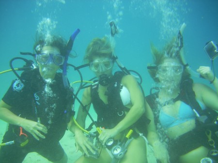 The scuba girls...love the water!