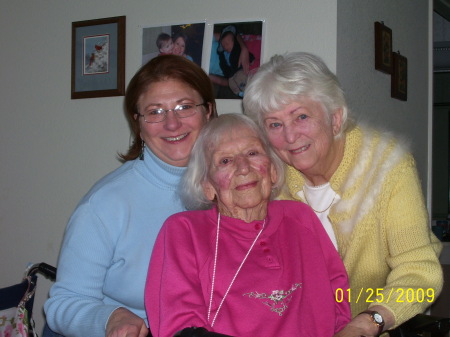 Me, Aunt Dot and Mom