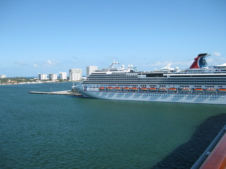 We cruise Carnival in Fort Lauderdale