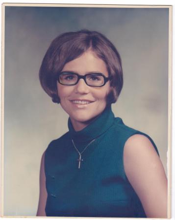 Lori  1971 grad picture