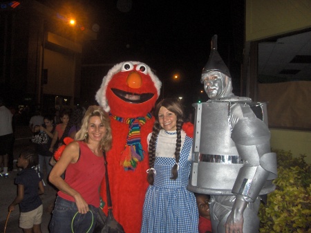Happy Holdiays- Carrie,Elmo,Dorthy and Tin Man