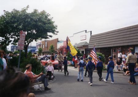 PARADE IN SEASIDE