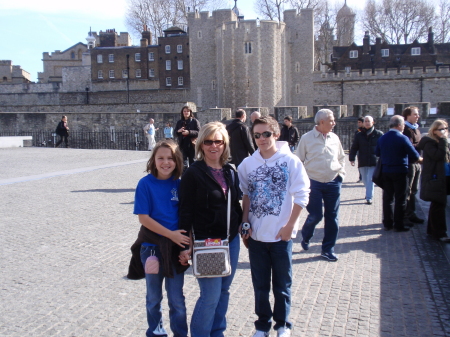 Kristie and the Kids at The Tower of London