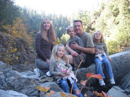 Hiking along the Feather River, Quincy, Ca