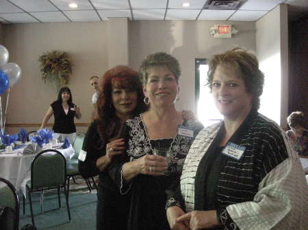 front to back:  Leann, Linda & Angie