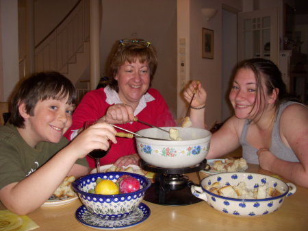 fondue with Michael, Sue & Rachel (1)