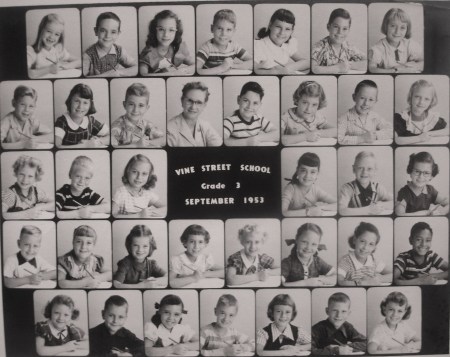 Mrs lang's  Grade 3  Class picture  1953