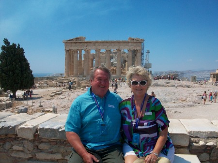 Cathy& Elmo in Athens, August 09