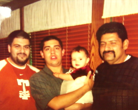 Papito, Vincent, Tara, Big Dave