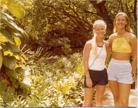 Me & Nancy Helzer in Hawaii